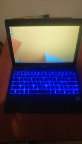 Hometech Wi101 Tablet Laptop