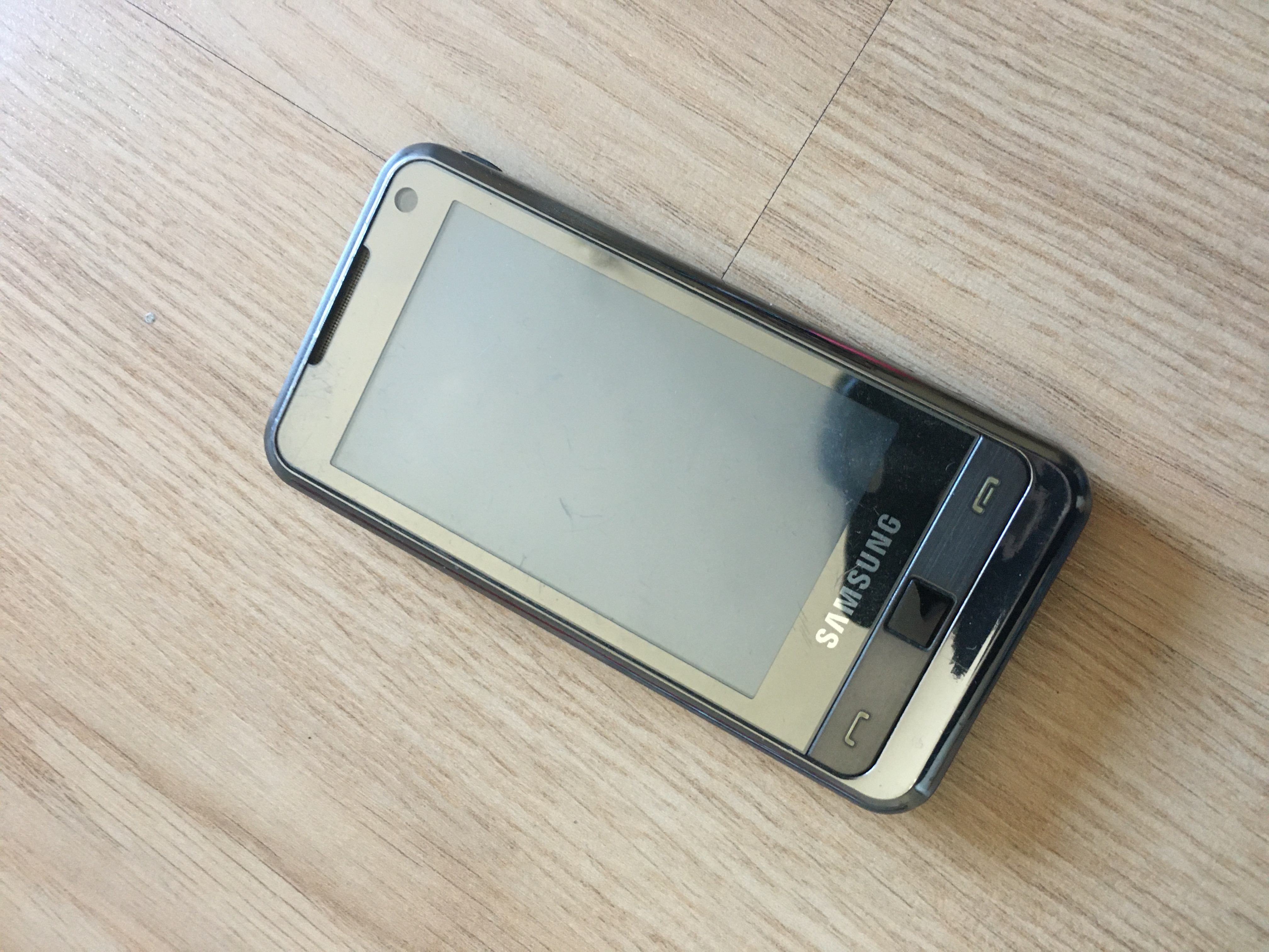 Samsung Tuşlu Dokunmatik Cep Telefonu